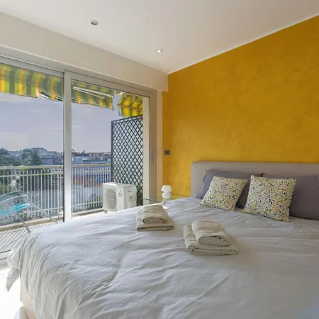 Apartment Le Beausejour By Halldis Cannes